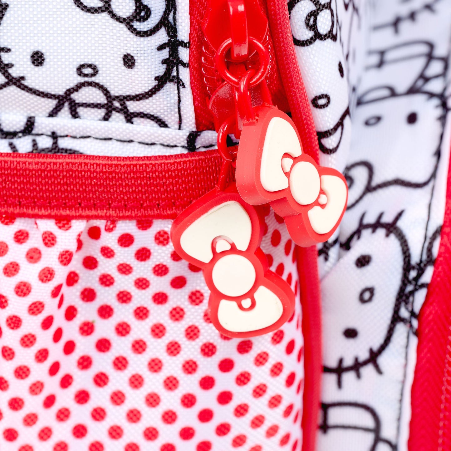 hello-kitty-classic-backpack-cooler-f9 00027925-Z.jpg