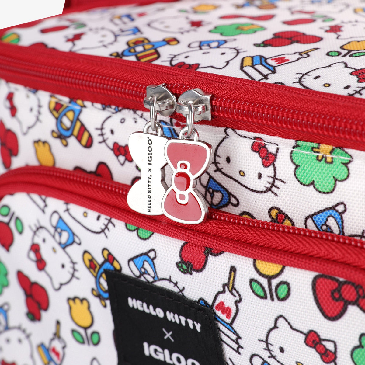 hello-kitty-square-lunch-cooler-bag-t8 00048910-C8.jpg