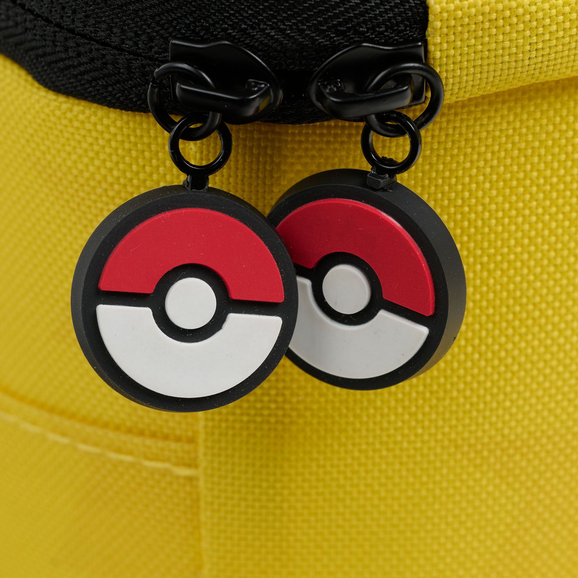 pokemon-pikachu-square-lunch-cooler-bag-y1 00066645-Z.jpg