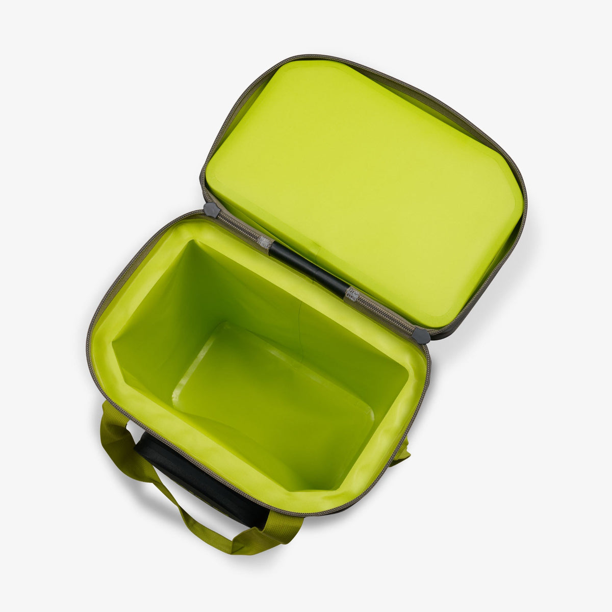 trailmate-32-can-backpack-m3 00066774-O2.jpg